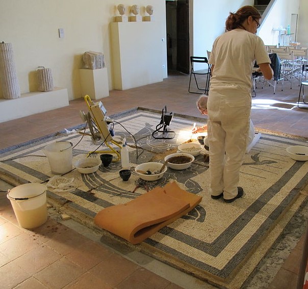 restauro a Villa Guinigi